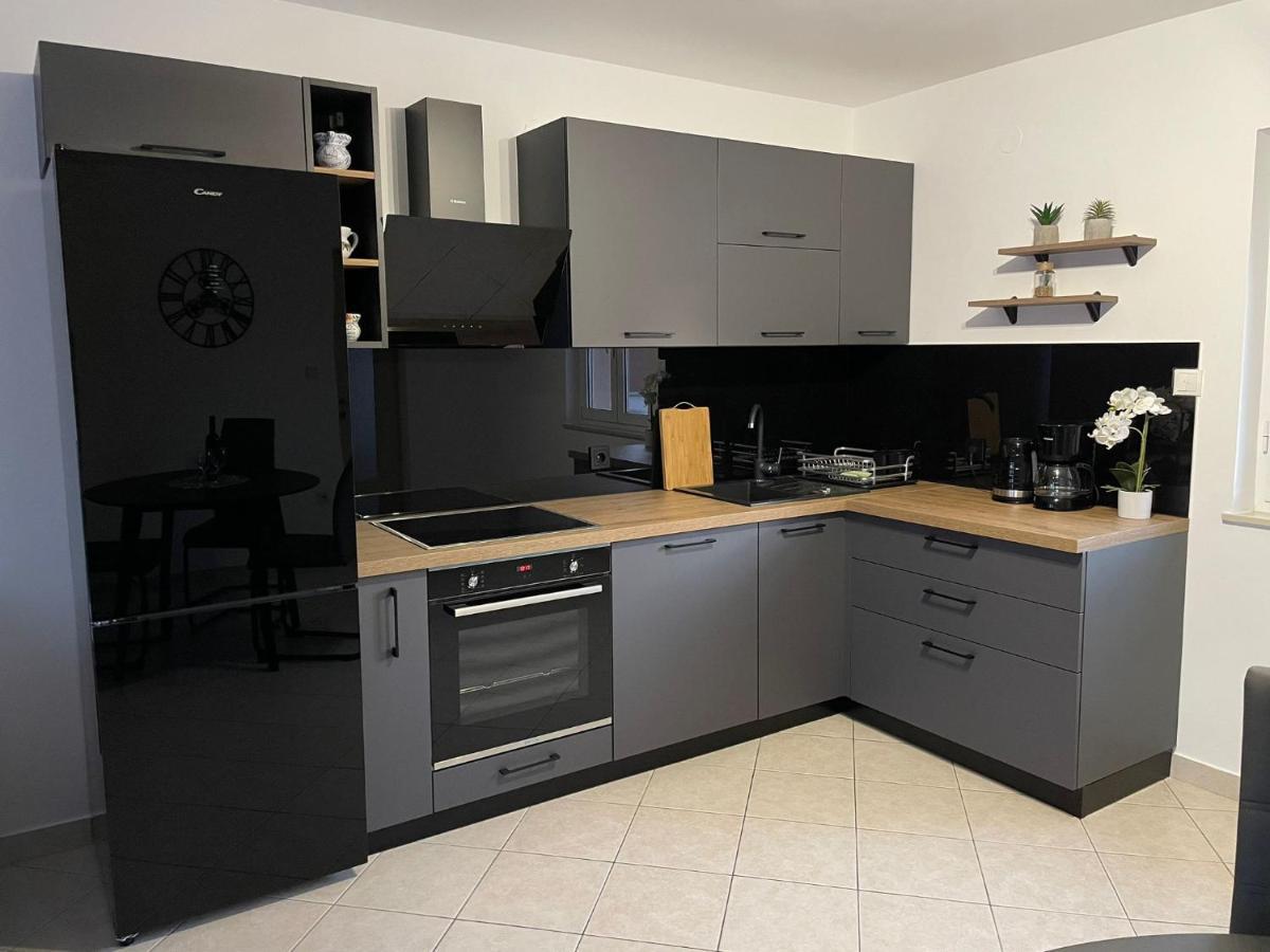 Apartments Elvira Krk Town Dış mekan fotoğraf