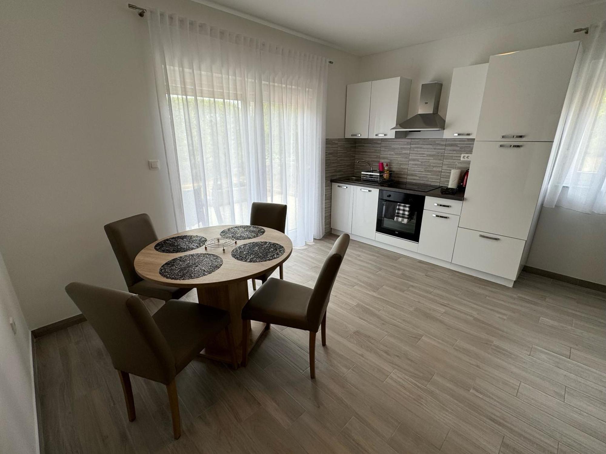 Apartments Elvira Krk Town Dış mekan fotoğraf