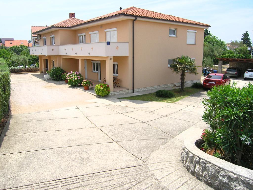 Apartments Elvira Krk Town Dış mekan fotoğraf