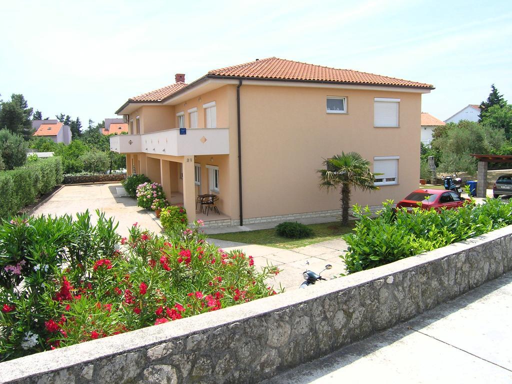 Apartments Elvira Krk Town Dış mekan fotoğraf